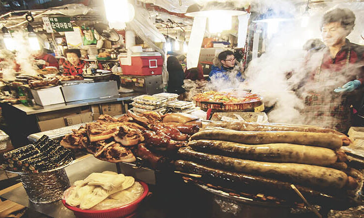 Conoce los lugares para comer comida callejera en corea