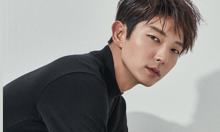 Lee Joon Gi muestra la sesión de fotos para el dorama Flower of Evil