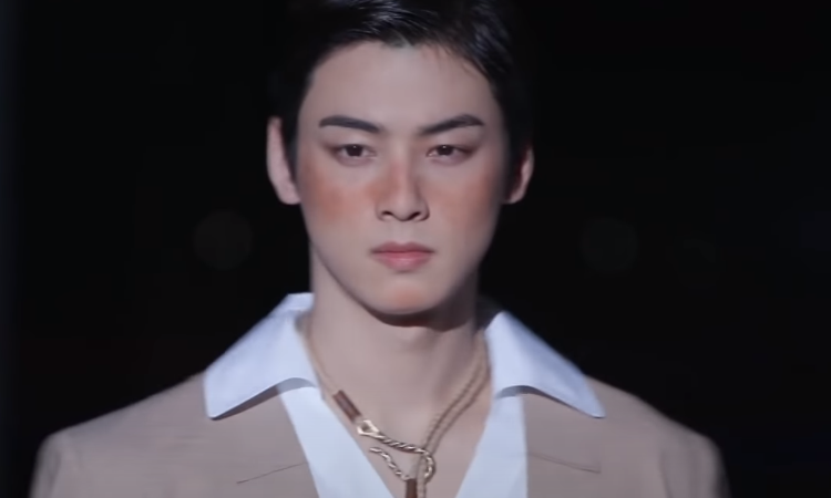 Cha Eun Woo de ASTRO hace su debut como modelo en la Semana de la Moda de Seúl