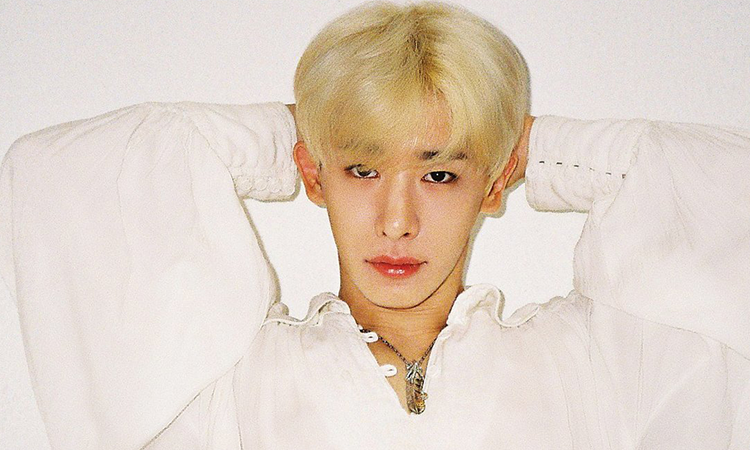 Internautas reaccionan a las fotos de Wonho semidesnudo