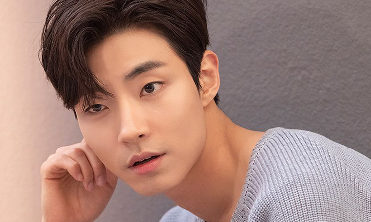 Conoce al guapísimo hermano de Hwan In Yeop