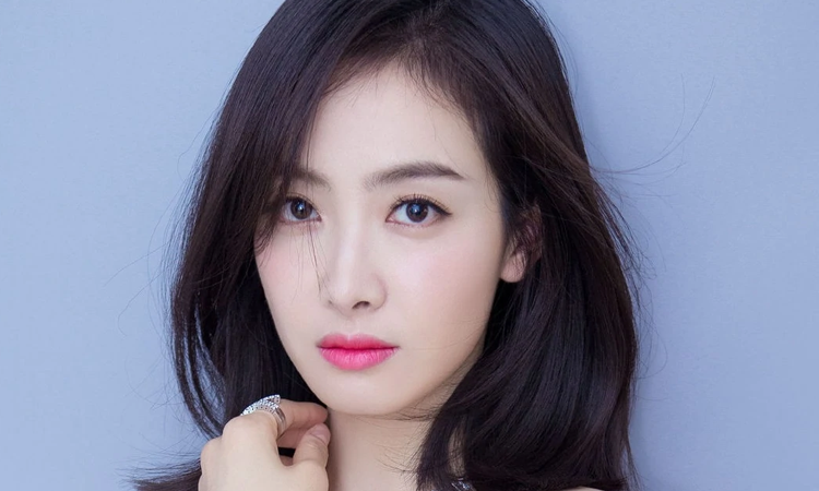 Victoria Song, ex miembro de f(x) ahora luce un increíble cabello rosa