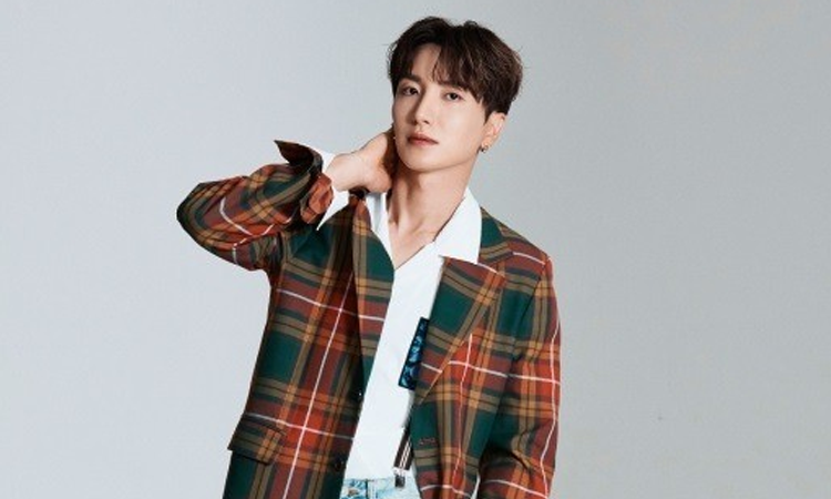 Leeteuk de Super Junior es elegido como el MC de 'Beauty and Booty 6'