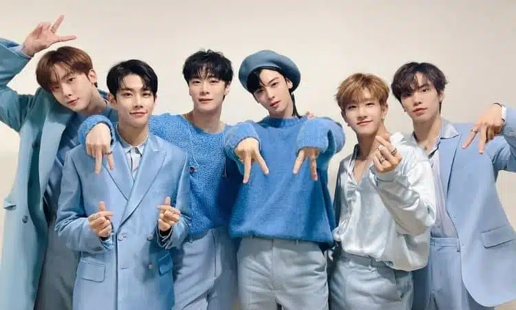 Astro en el backstage de los AAA 2021