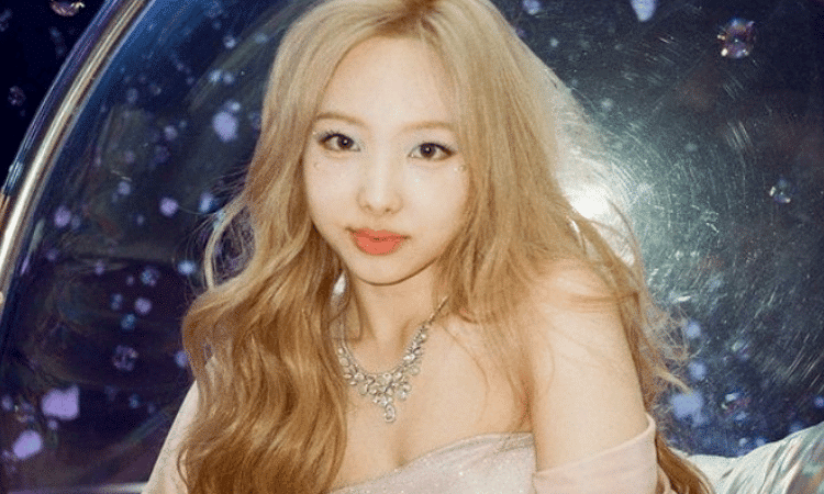 El acosador de Nayeon obtiene el número de teléfono de una de los miembros de TWICE