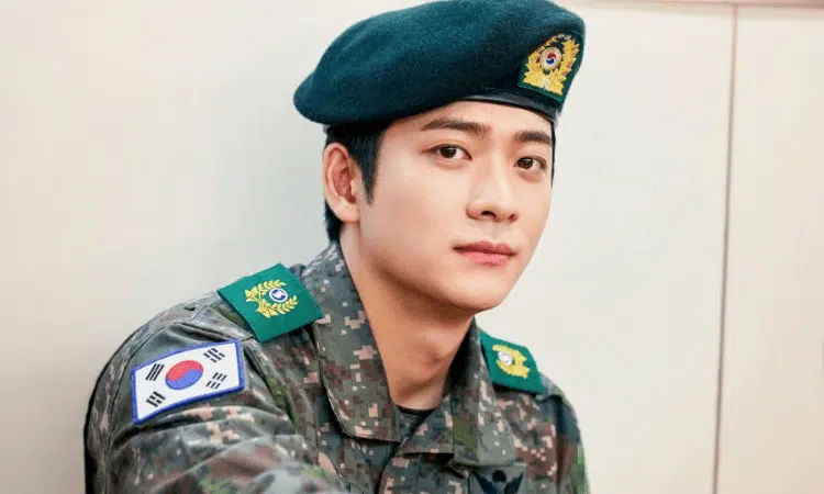 ¡Con solo un mes en el ejército! Kang Tae Oh es elegido para convertirse en instructor