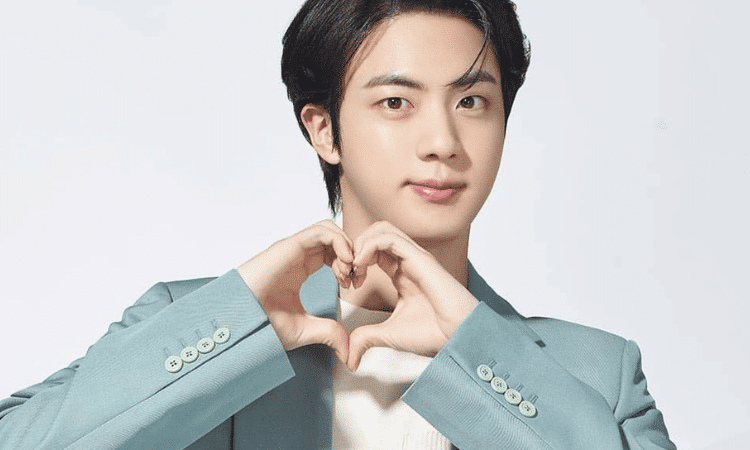 Revelan primera foto de Jin de BTS en su servicio militar